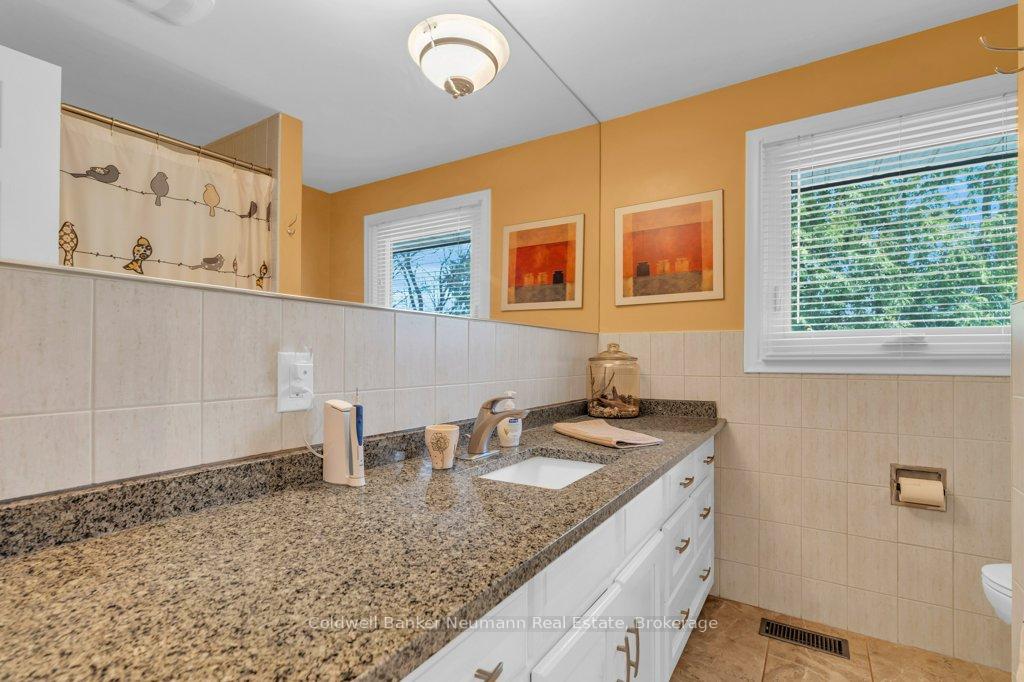 Photo 26 of 44 Hickory Street, Guelph, Kortright West — HOMEH