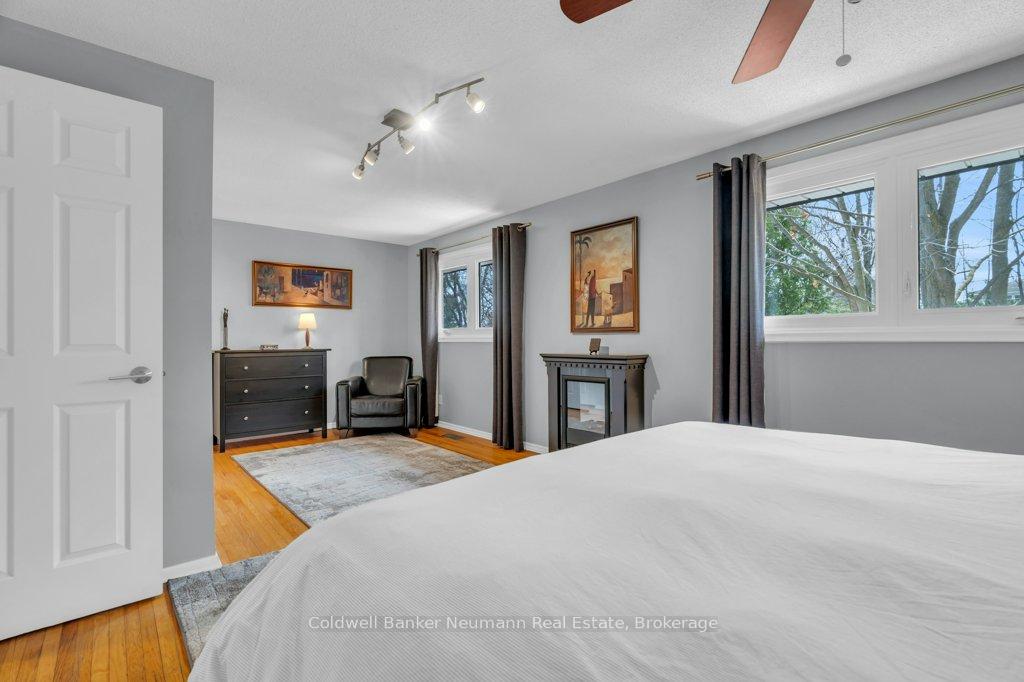 Photo 28 of 44 Hickory Street, Guelph, Kortright West — HOMEH