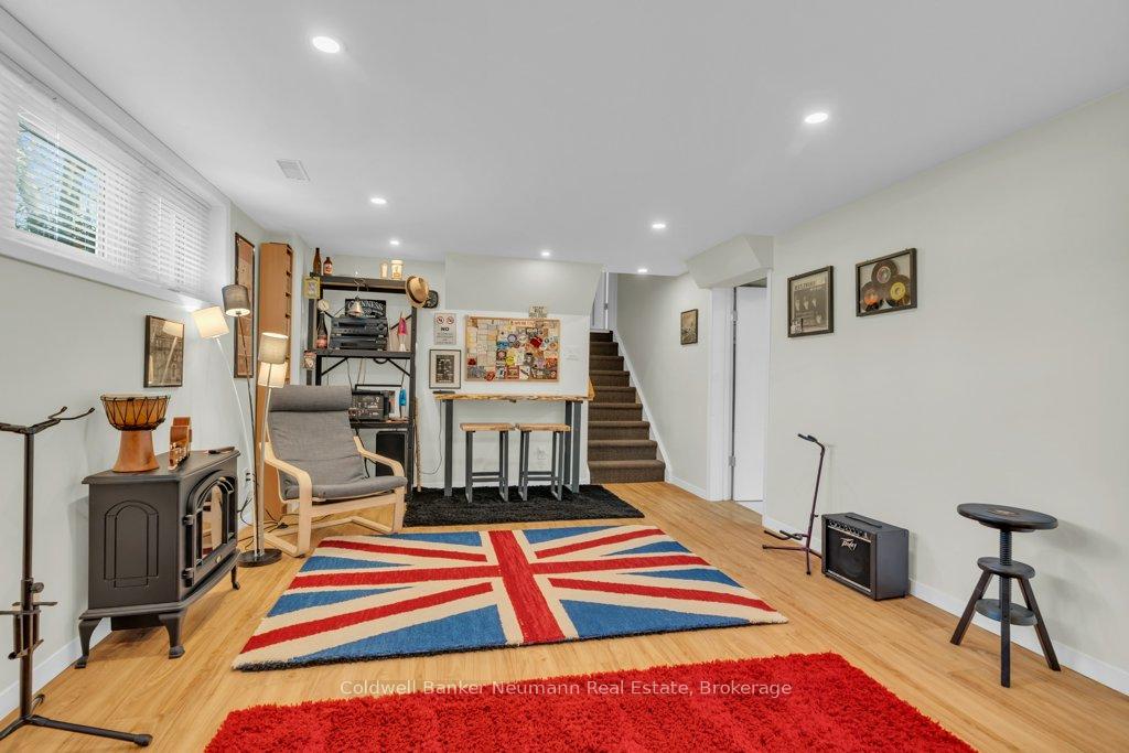 Photo 31 of 44 Hickory Street, Guelph, Kortright West — HOMEH