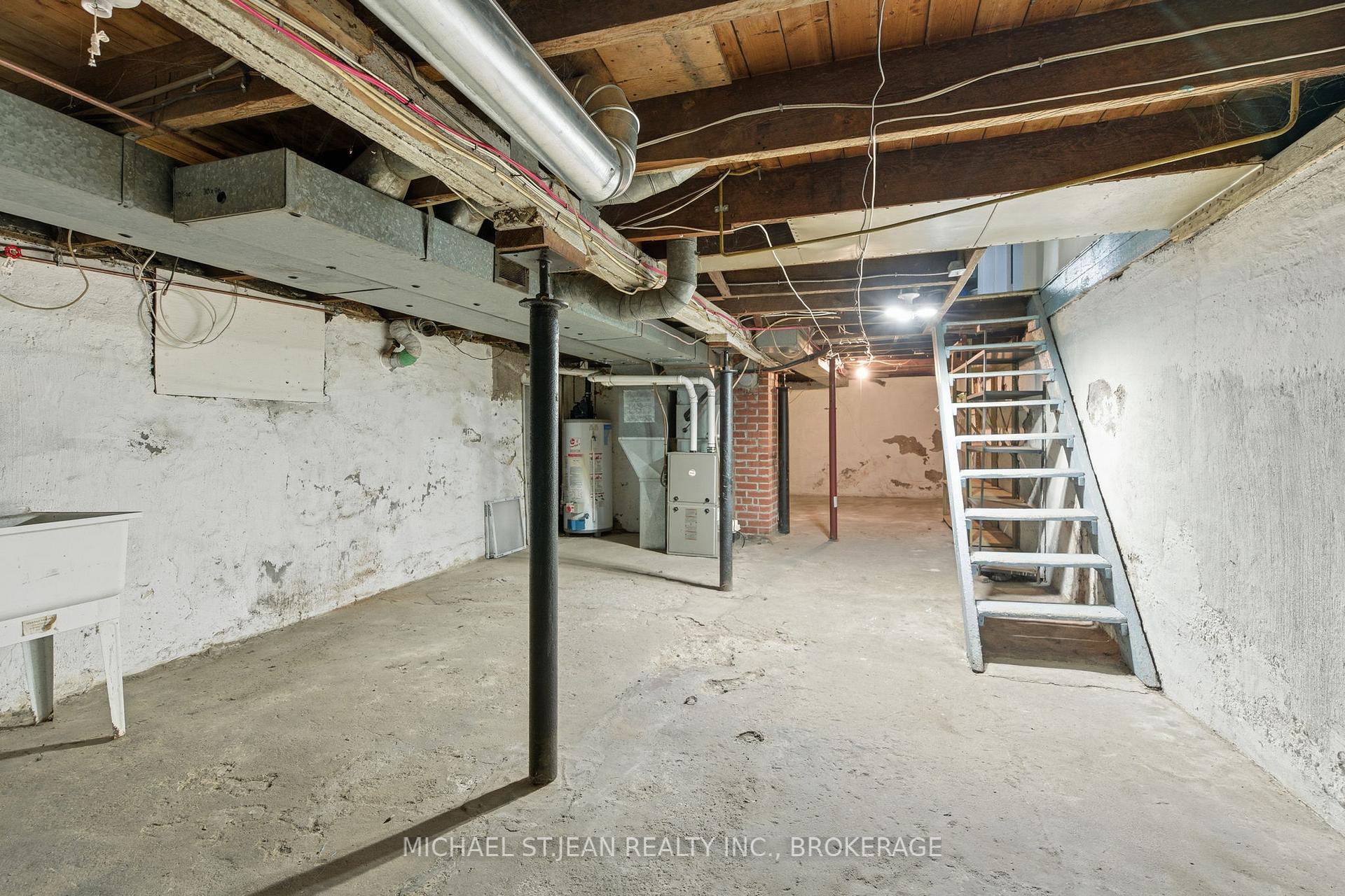 Photo 28 of 30 Mars Avenue, Hamilton, Industrial Sector — HOMEH