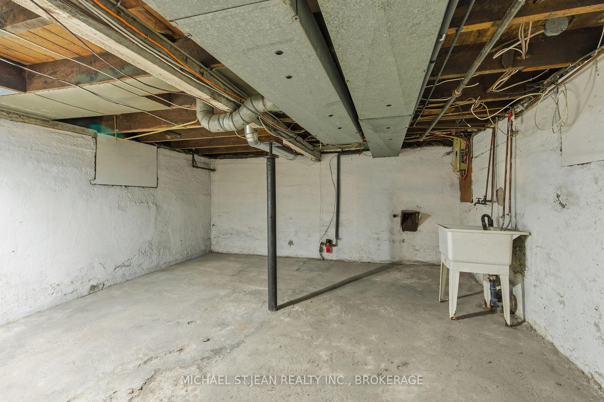 Photo 30 of 30 Mars Avenue, Hamilton, Industrial Sector — HOMEH