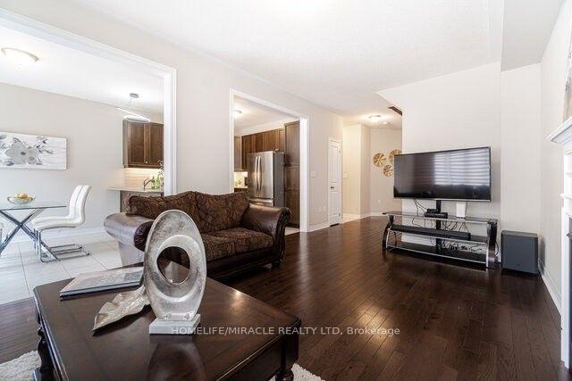 Photo 4 of 117 Finegan Circle, Brampton, Northwest Brampton — HOMEH