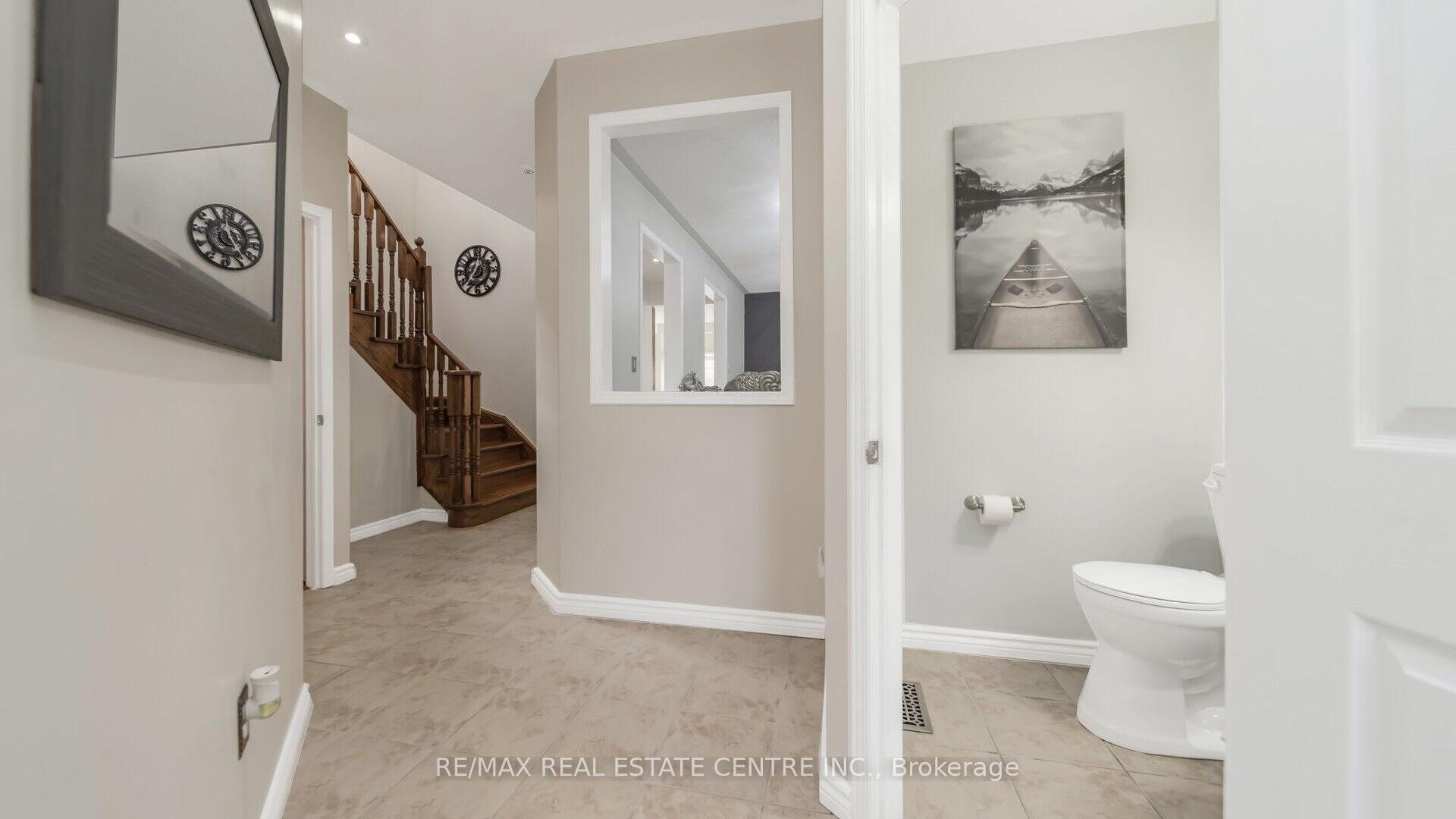 Photo 5 of 4 Chetholme Place, Halton Hills, Georgetown — HOMEH