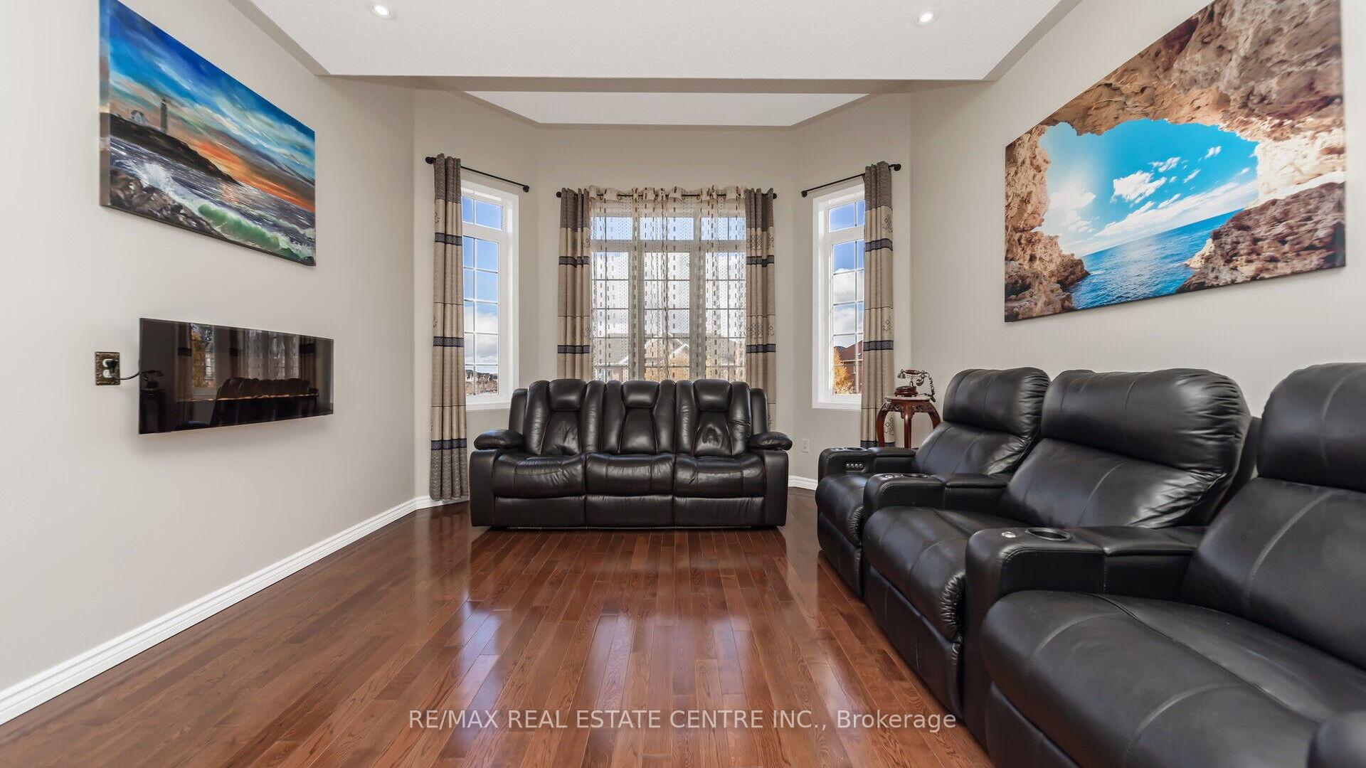Photo 16 of 4 Chetholme Place, Halton Hills, Georgetown — HOMEH