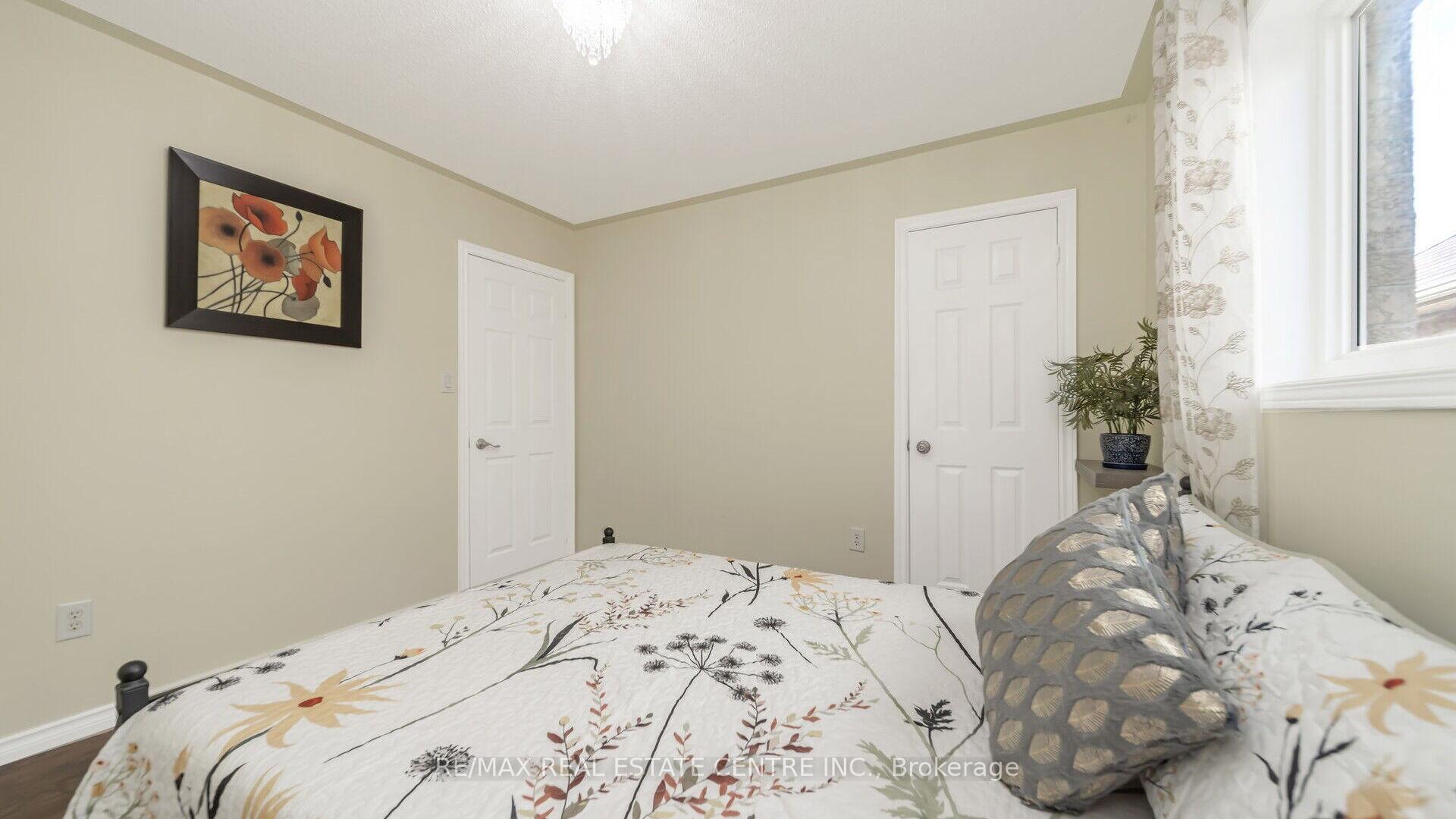Photo 22 of 4 Chetholme Place, Halton Hills, Georgetown — HOMEH