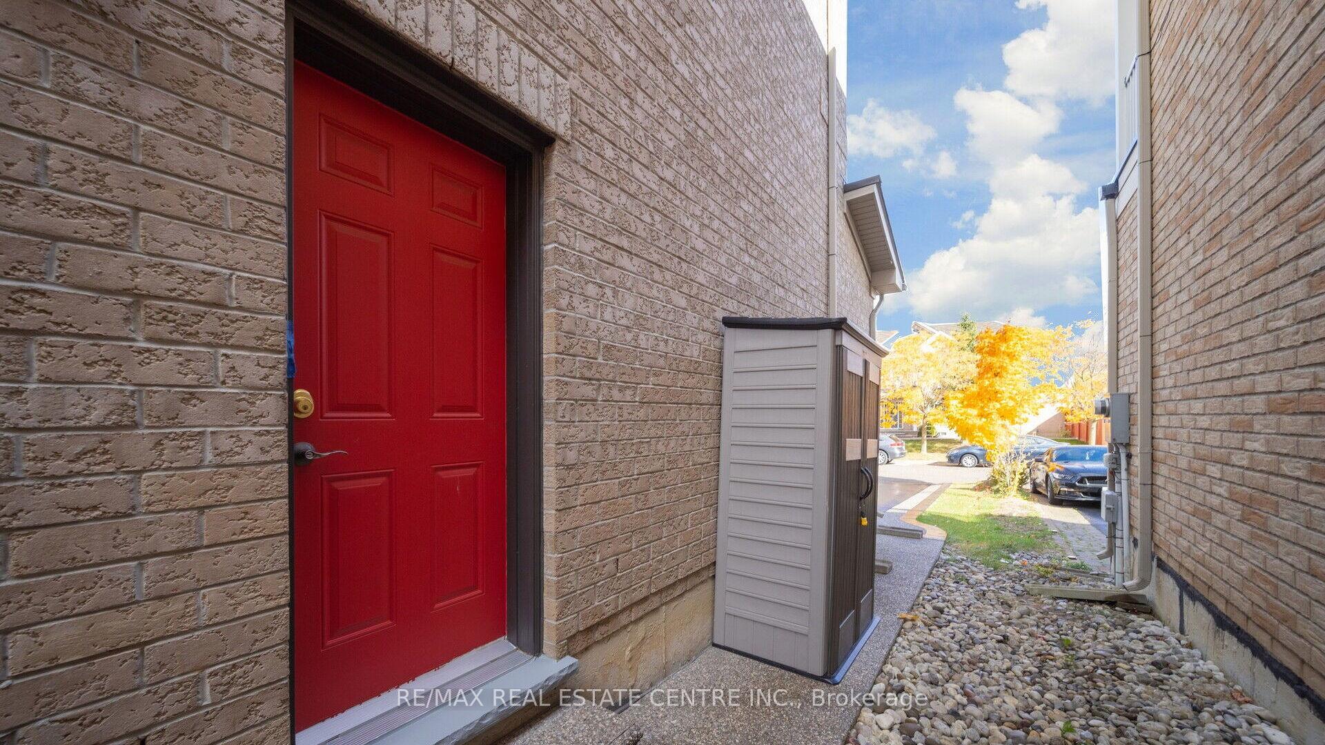 Photo 29 of 4 Chetholme Place, Halton Hills, Georgetown — HOMEH