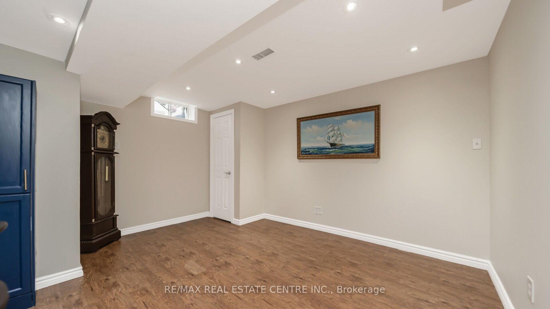 Photo 34 of 4 Chetholme Place, Halton Hills, Georgetown — HOMEH