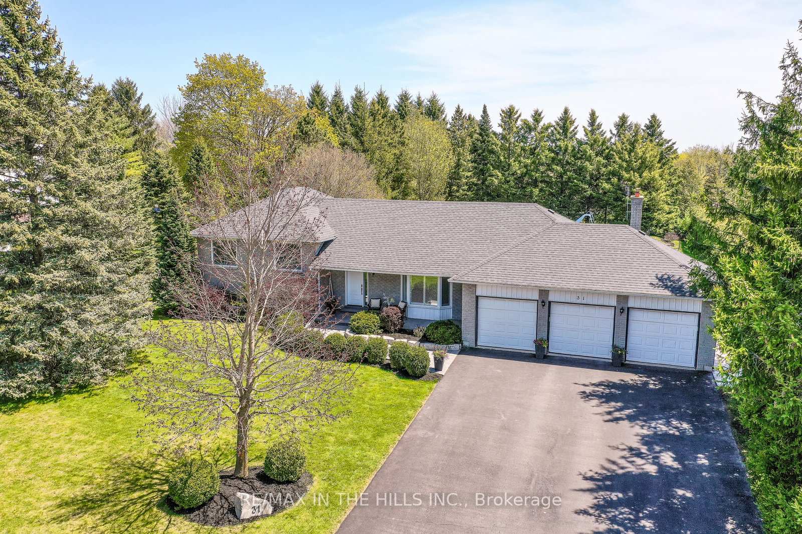 Photo 1 of 31 Alanavale Road, Caledon, Caledon Village — HOMEH