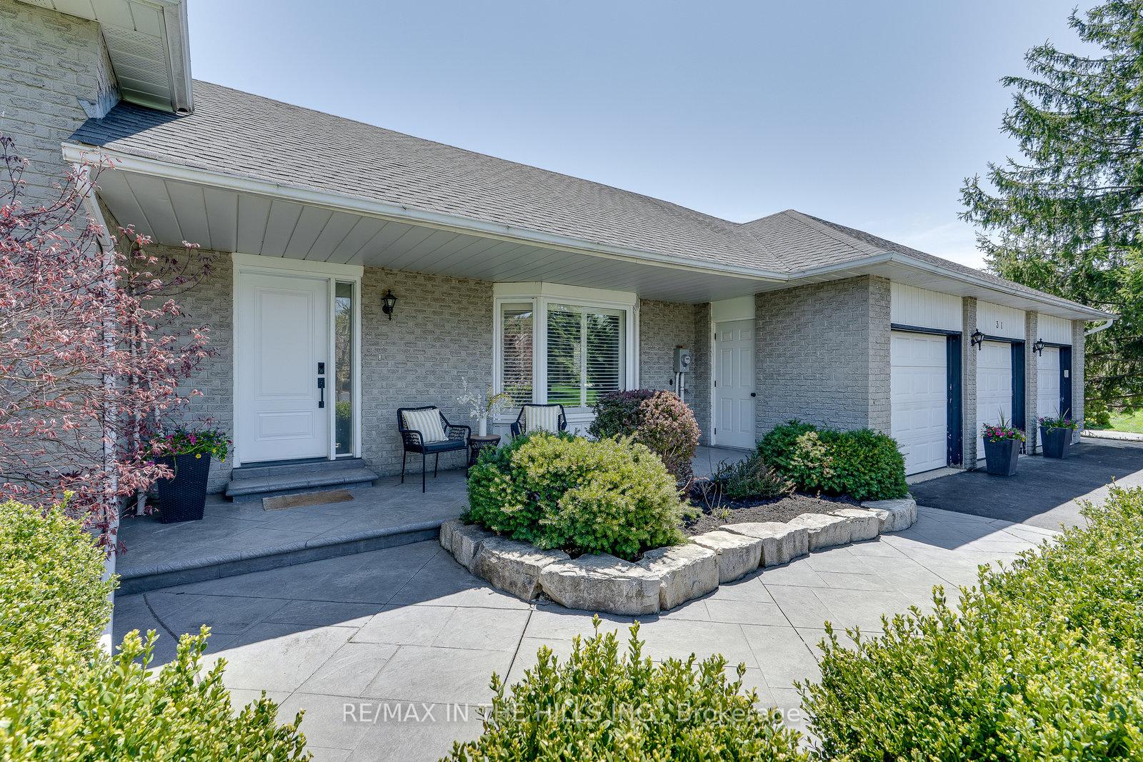 Photo 2 of 31 Alanavale Road, Caledon, Caledon Village — HOMEH