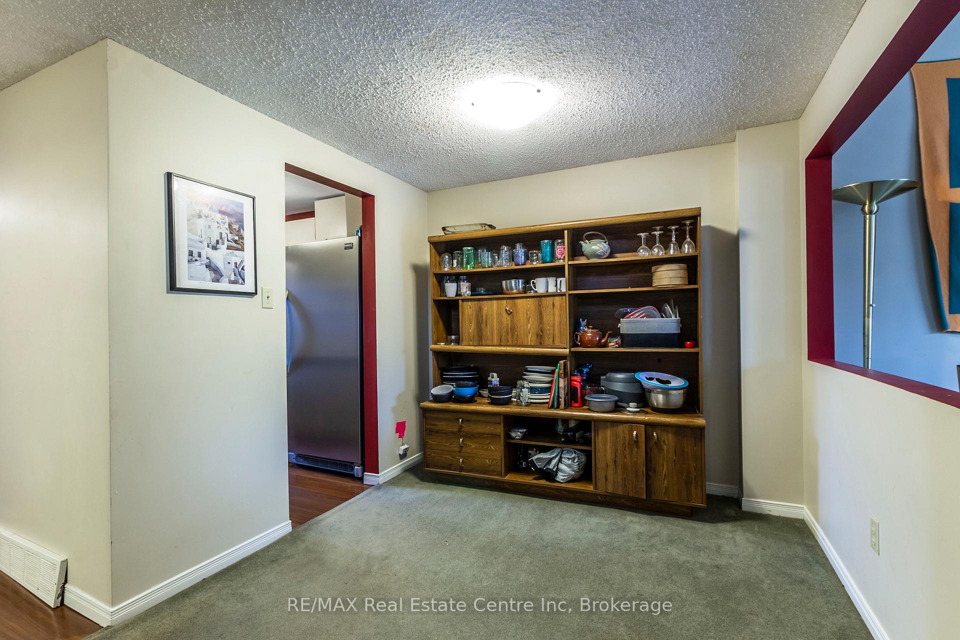 Photo 6 of 36 Koch Drive, Guelph, Kortright West — HOMEH