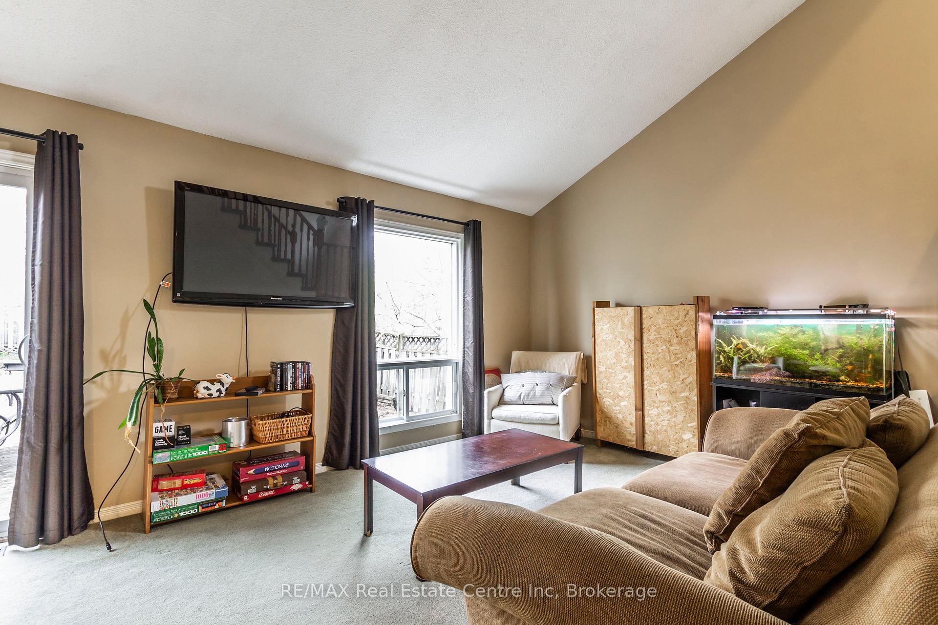 Photo 9 of 36 Koch Drive, Guelph, Kortright West — HOMEH