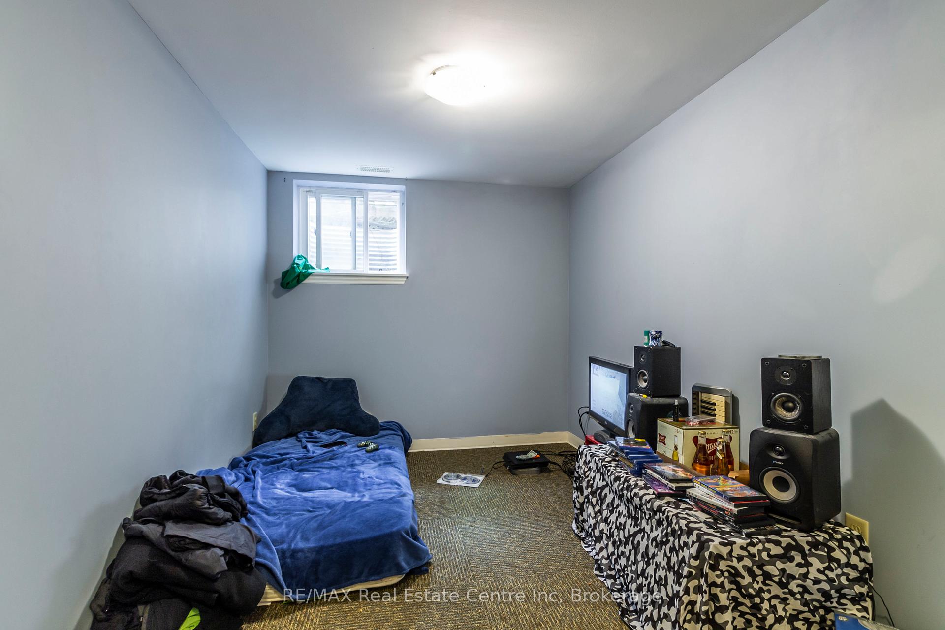 Photo 17 of 36 Koch Drive, Guelph, Kortright West — HOMEH