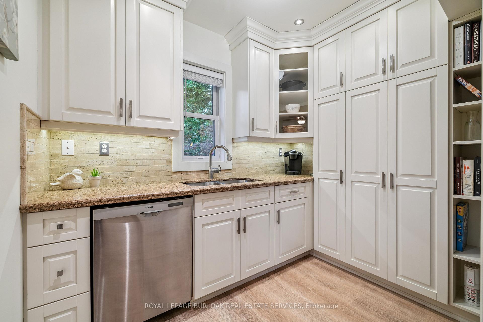 Photo 15 of 119 Prospect Street S, Hamilton, Stipley — HOMEH