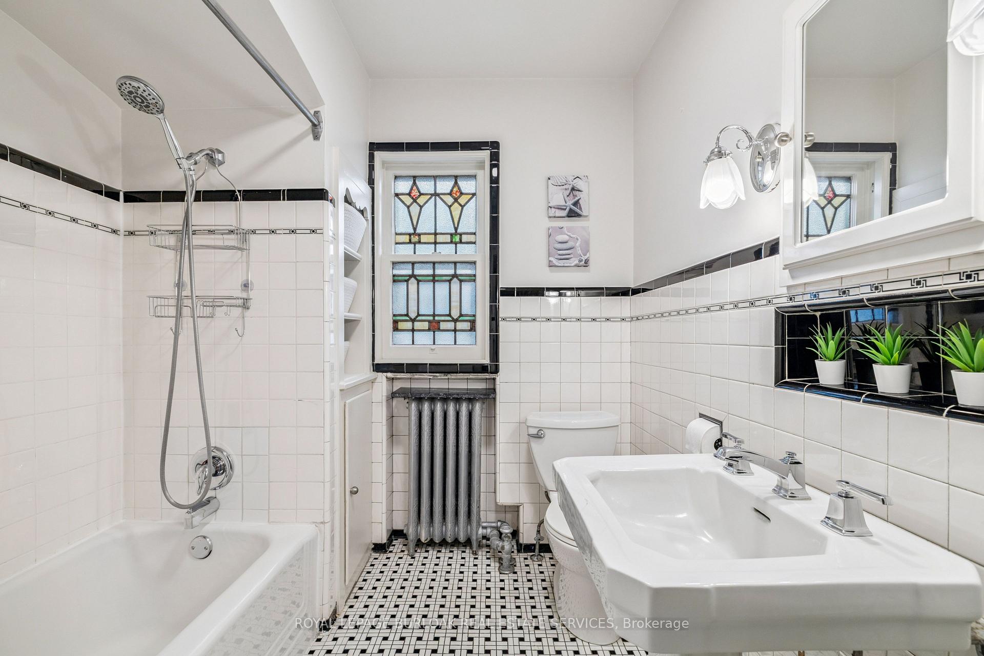 Photo 31 of 119 Prospect Street S, Hamilton, Stipley — HOMEH