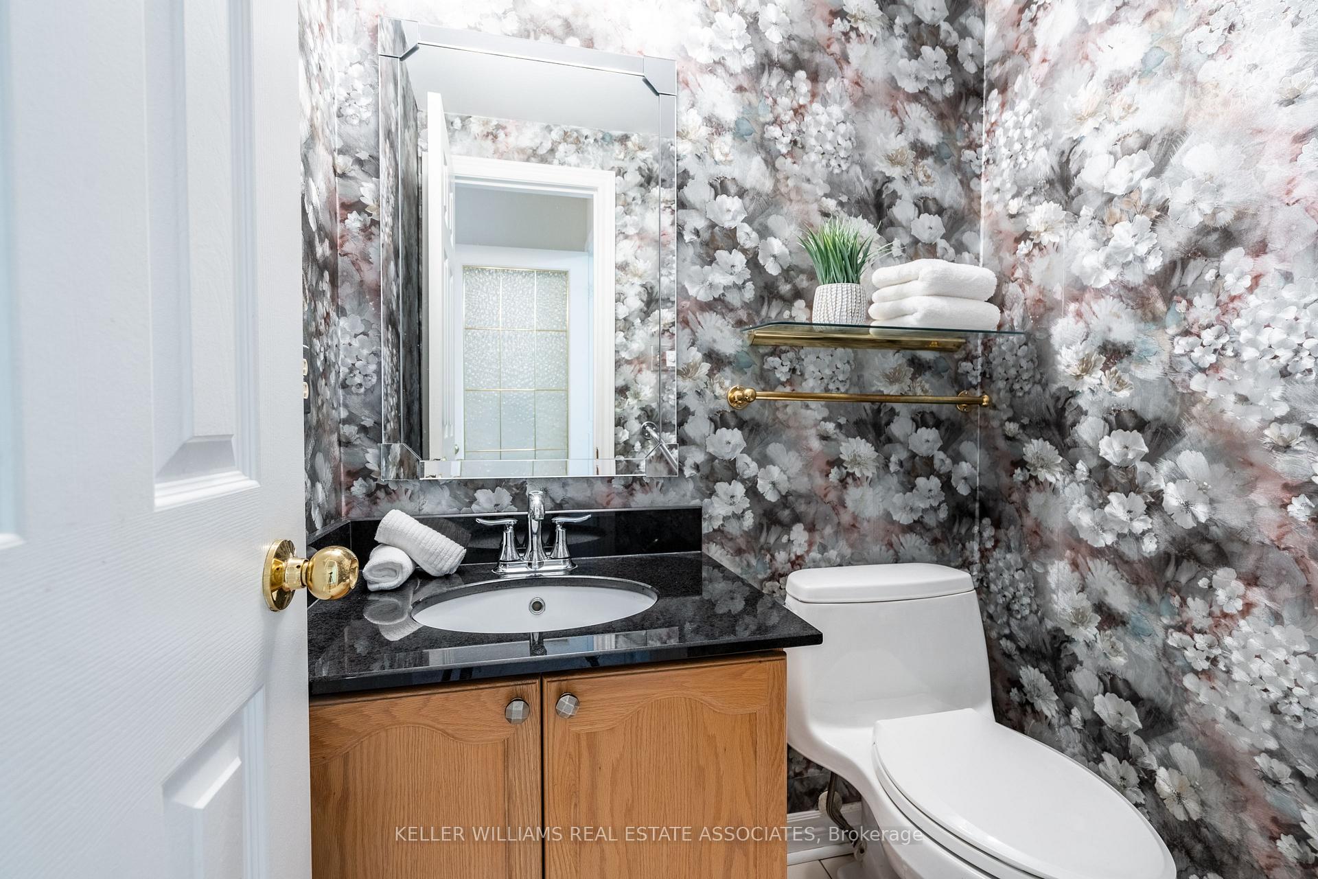 Photo 36 of 14 Nixon Crescent, Halton Hills, Georgetown — HOMEH