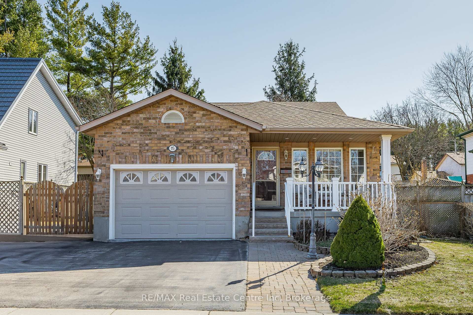 Photo 1 of 15 Abbeywood Crescent, Guelph, Willow West/Sugarbush/West Acres — HOMEH