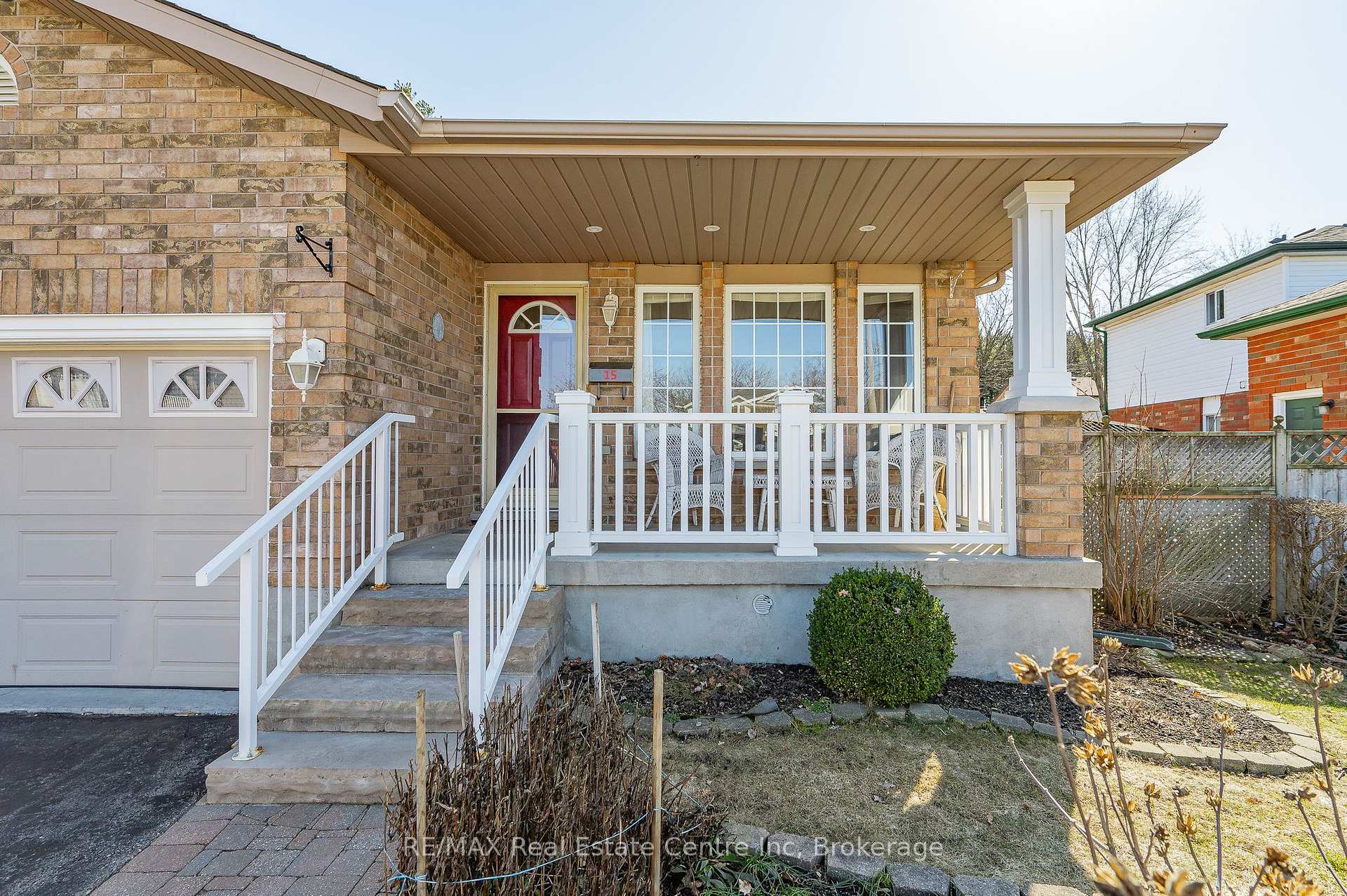 Photo 2 of 15 Abbeywood Crescent, Guelph, Willow West/Sugarbush/West Acres — HOMEH