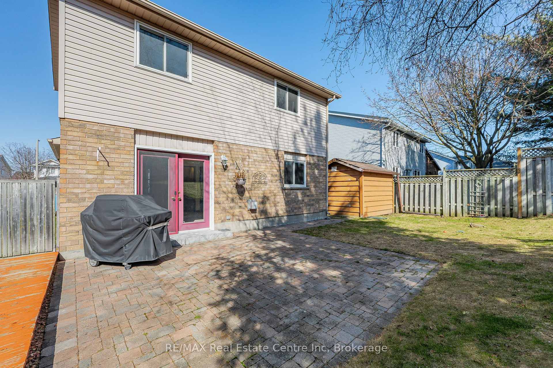 Photo 24 of 15 Abbeywood Crescent, Guelph, Willow West/Sugarbush/West Acres — HOMEH