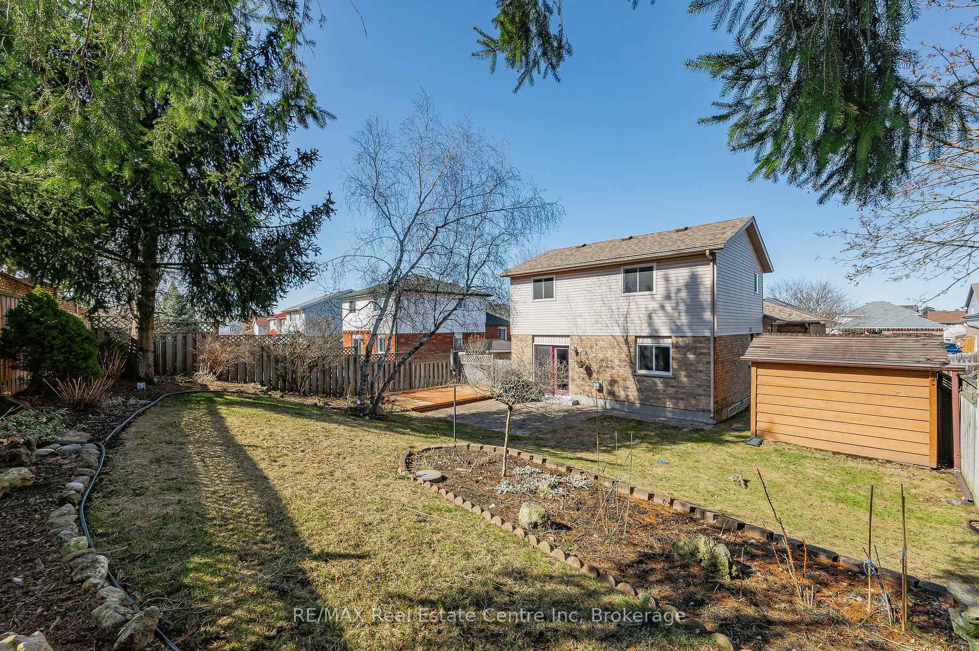 Photo 26 of 15 Abbeywood Crescent, Guelph, Willow West/Sugarbush/West Acres — HOMEH