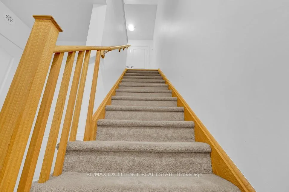 Photo 8 of 5 Francesco Street, Brampton, Northwest Brampton — HOMEH