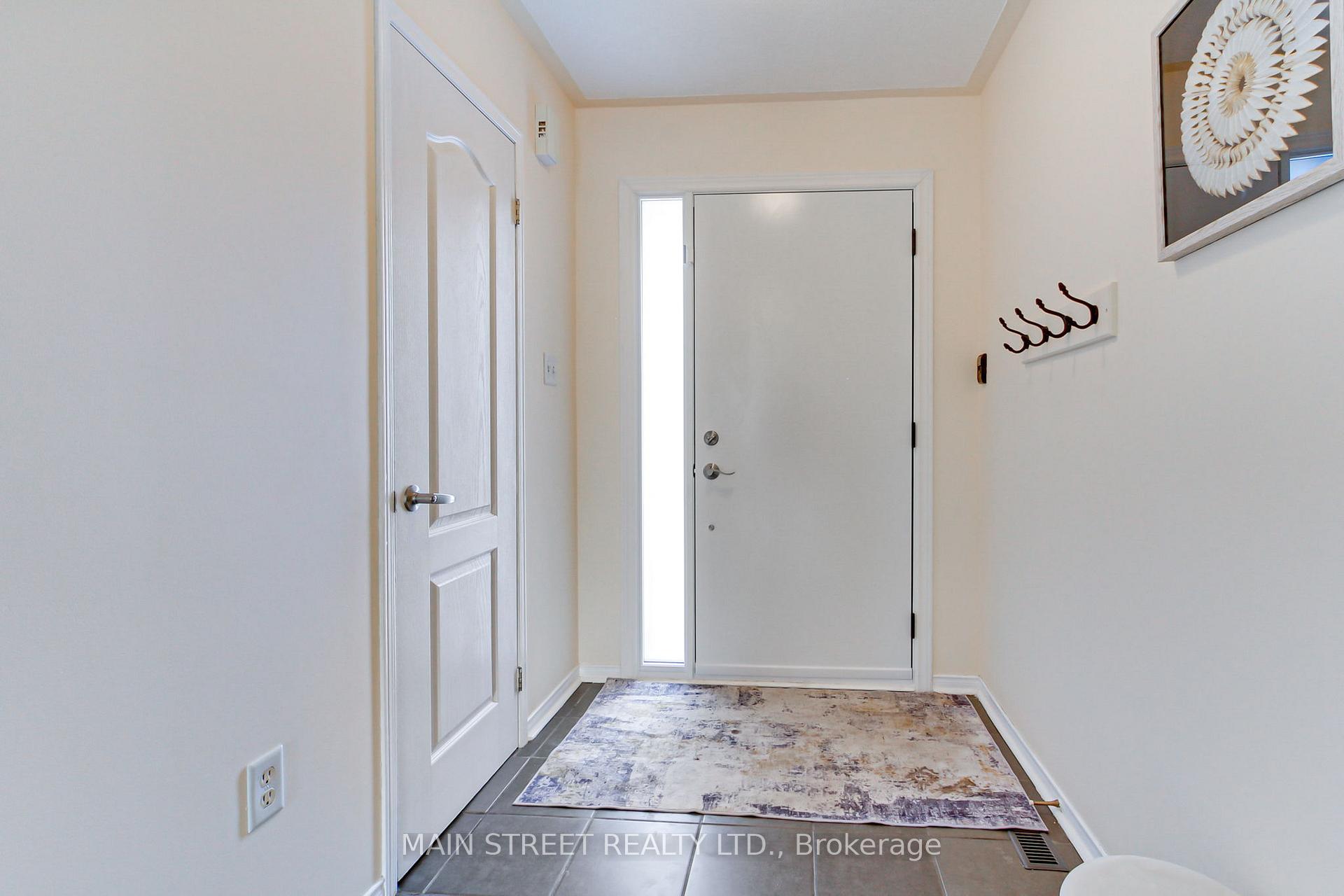 Photo 5 of 55 Crittenden Drive, Georgina, Keswick South — HOMEH