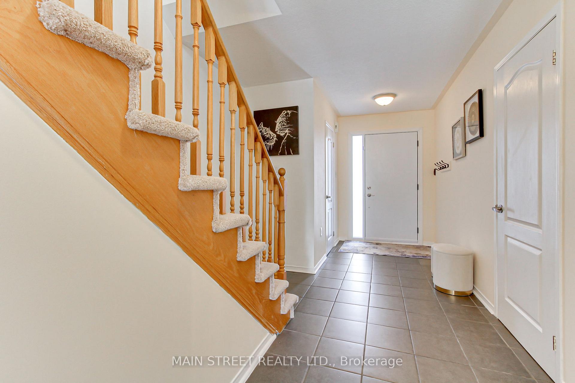 Photo 6 of 55 Crittenden Drive, Georgina, Keswick South — HOMEH