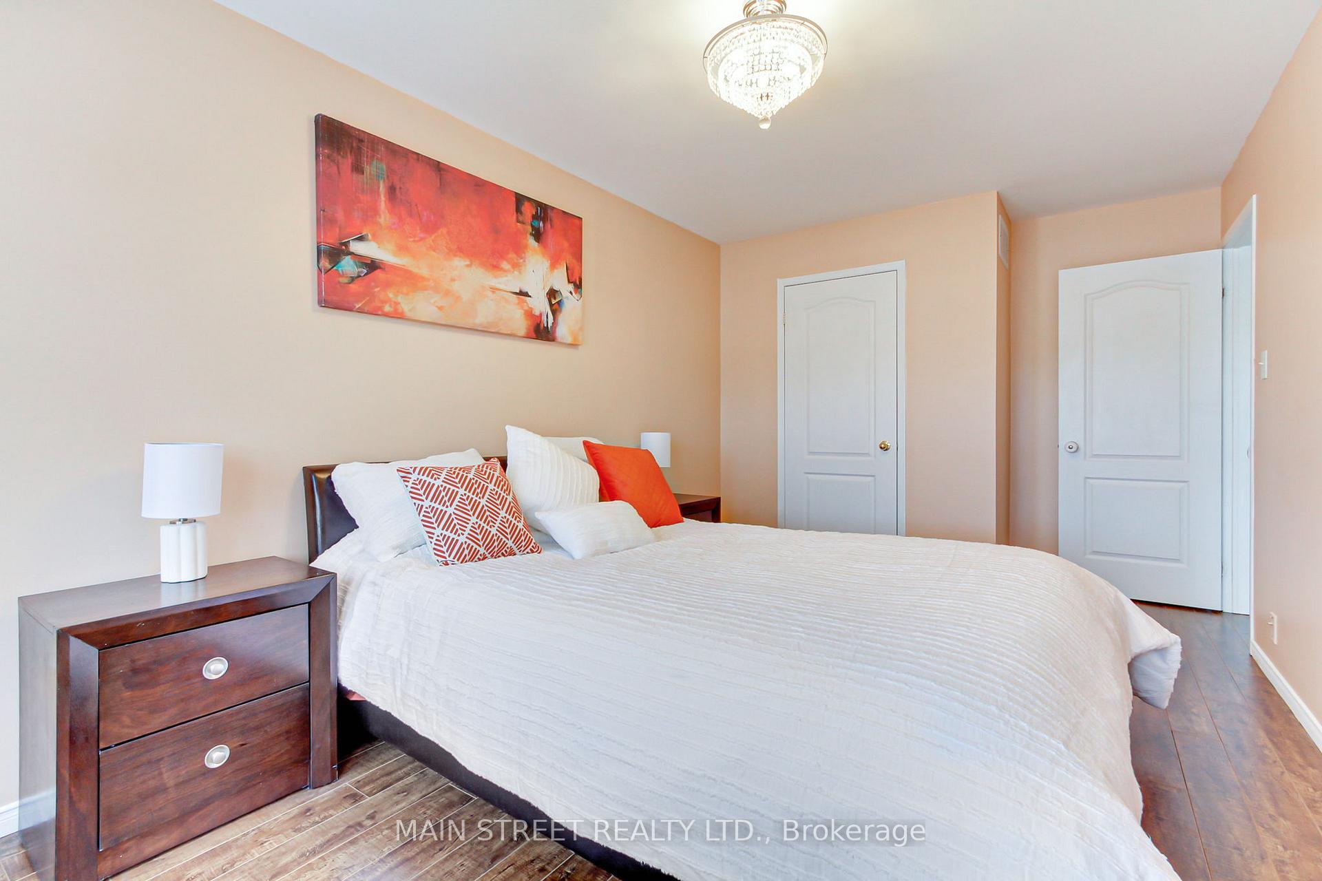 Photo 21 of 55 Crittenden Drive, Georgina, Keswick South — HOMEH