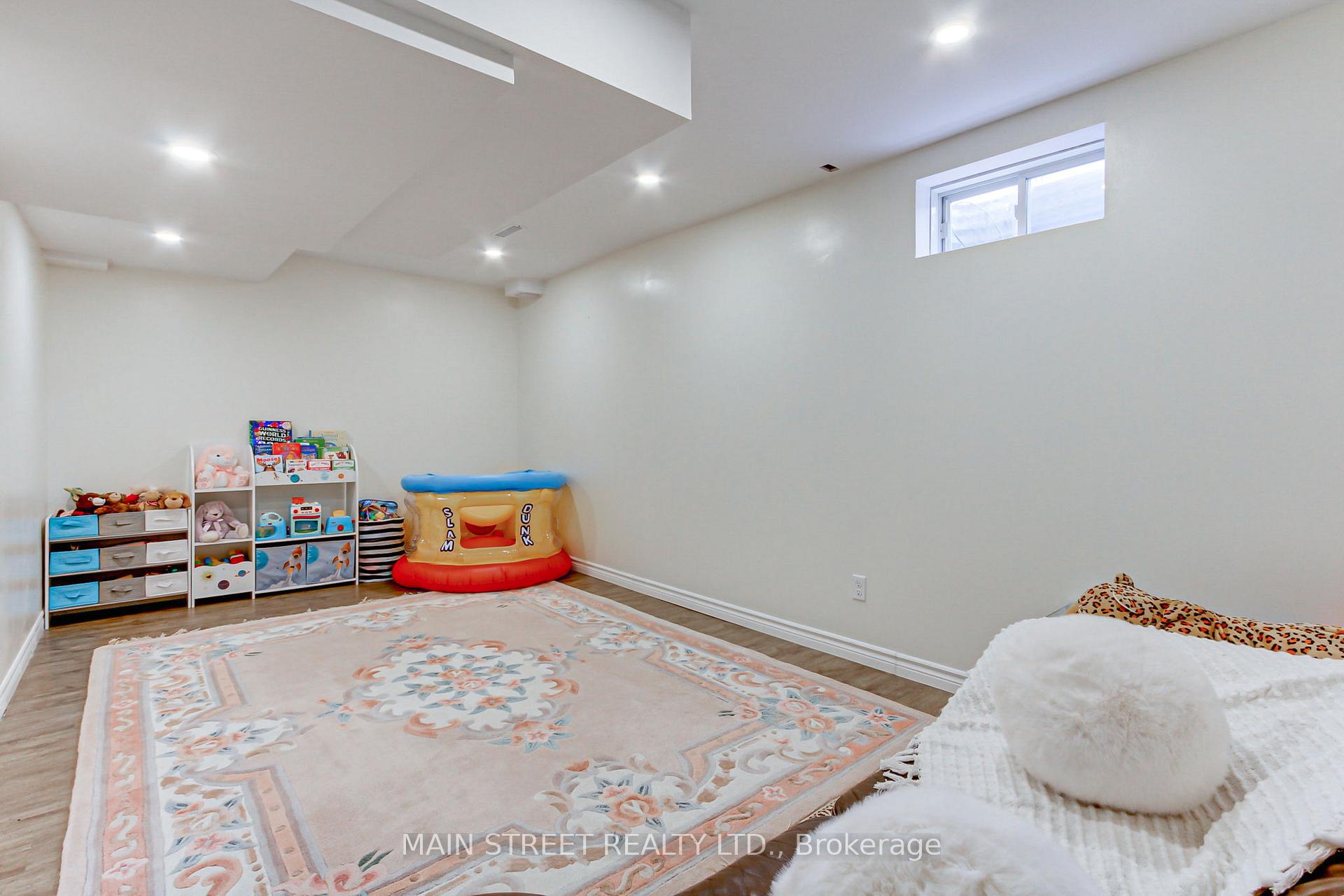 Photo 26 of 55 Crittenden Drive, Georgina, Keswick South — HOMEH