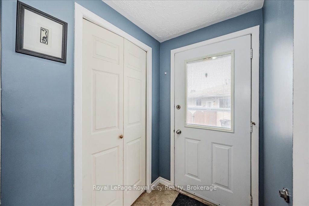 Photo 4 of 341 Cole Road, Guelph, Kortright West — HOMEH