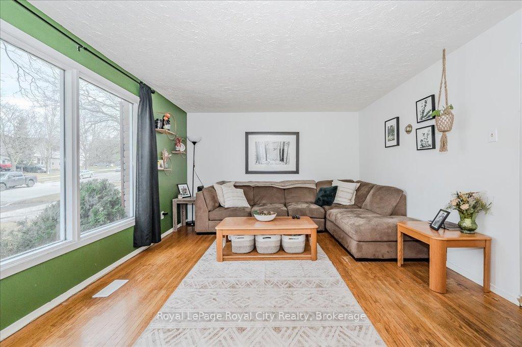Photo 6 of 341 Cole Road, Guelph, Kortright West — HOMEH