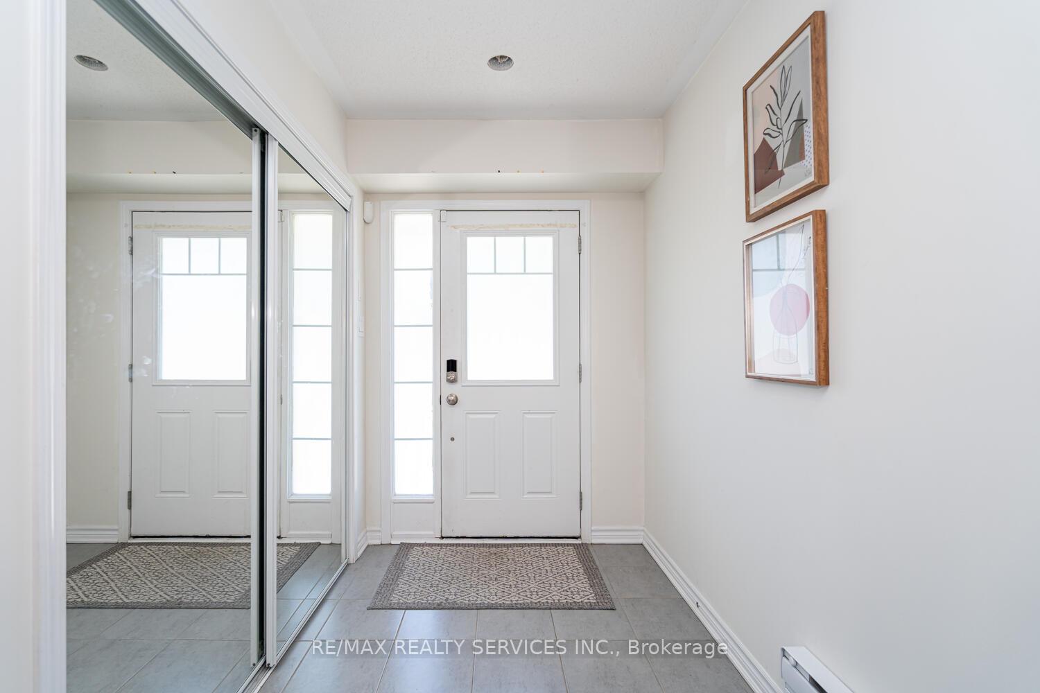 Photo 6 of 221 Remembrance Road E, Brampton, Northwest Brampton — HOMEH