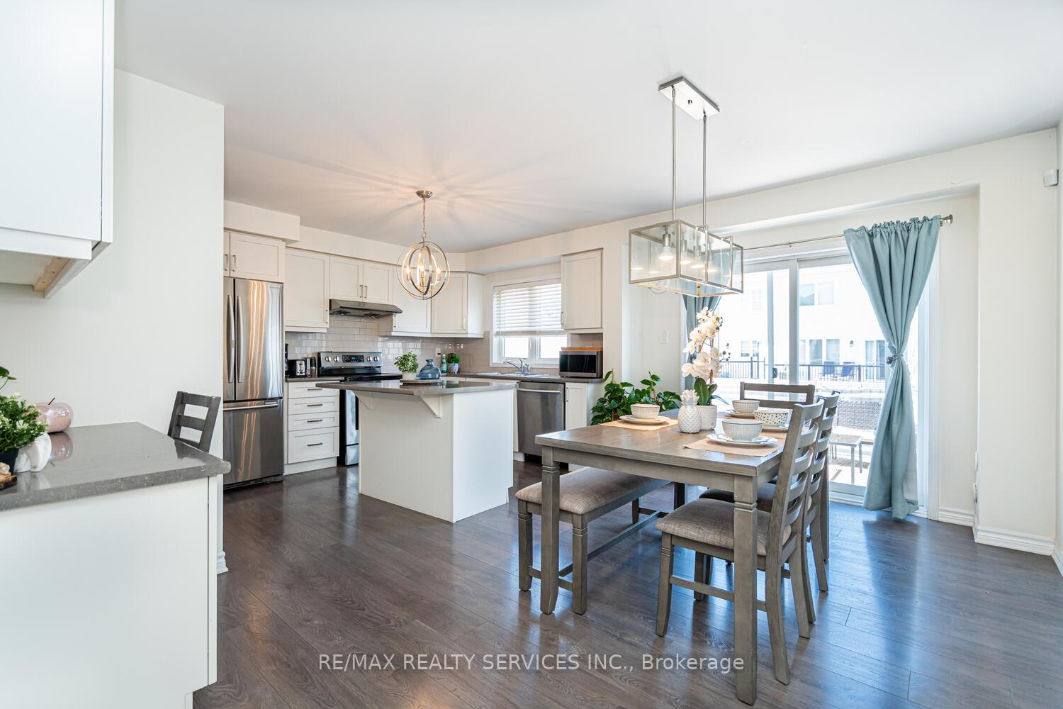 Photo 15 of 221 Remembrance Road E, Brampton, Northwest Brampton — HOMEH