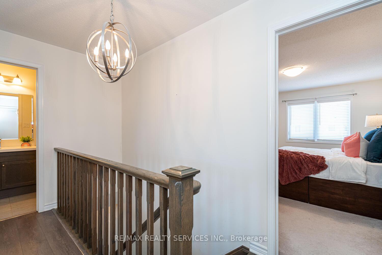 Photo 33 of 221 Remembrance Road E, Brampton, Northwest Brampton — HOMEH