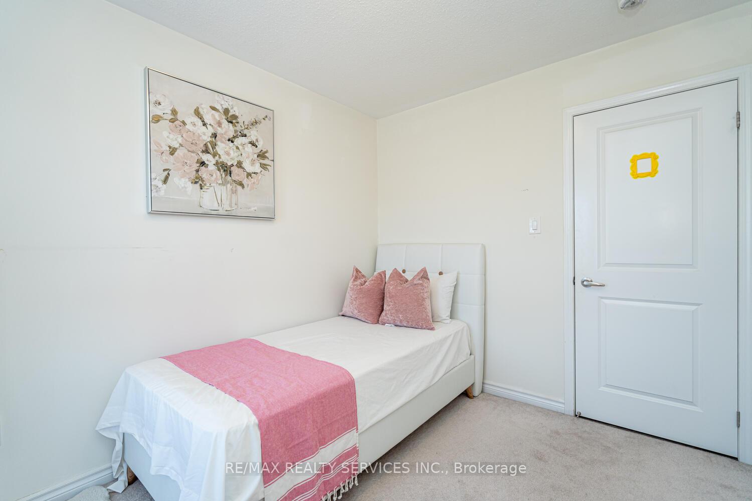 Photo 44 of 221 Remembrance Road E, Brampton, Northwest Brampton — HOMEH