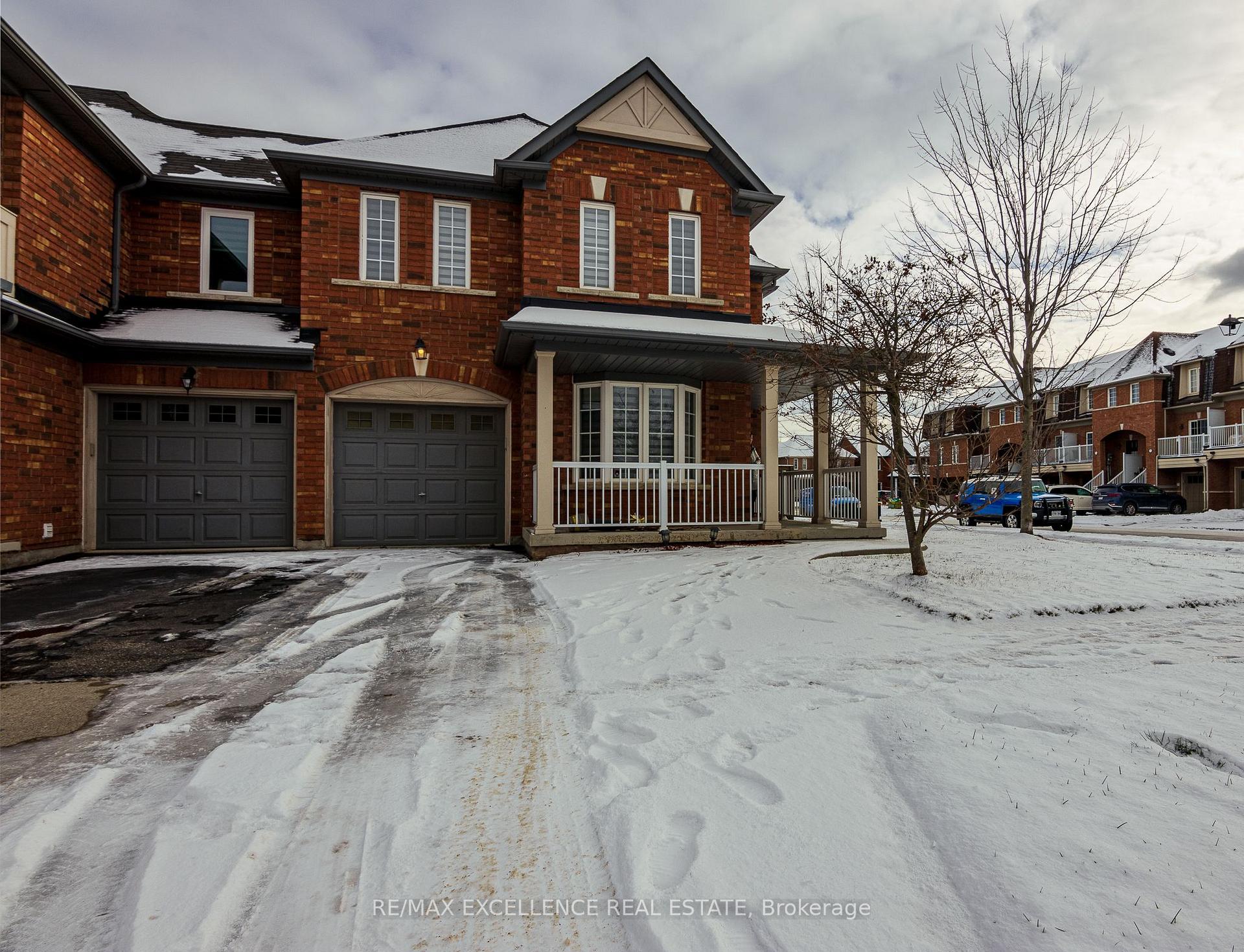 Front of 2324 Saddlecreek Crescent