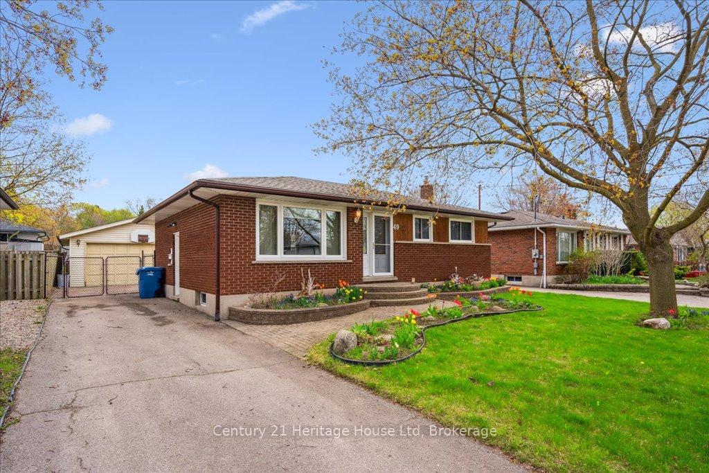 Photo 2 of 49 Sleeman Avenue, Guelph, Junction/Onward Willow — HOMEH