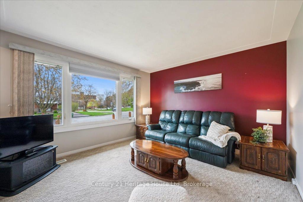 Photo 8 of 49 Sleeman Avenue, Guelph, Junction/Onward Willow — HOMEH