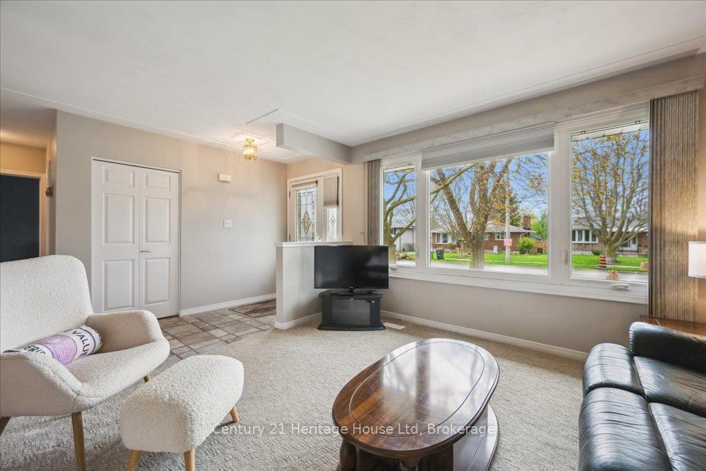 Photo 9 of 49 Sleeman Avenue, Guelph, Junction/Onward Willow — HOMEH