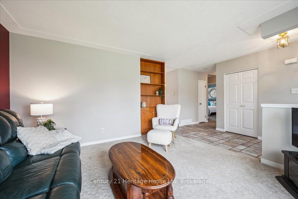 Photo 10 of 49 Sleeman Avenue, Guelph, Junction/Onward Willow — HOMEH