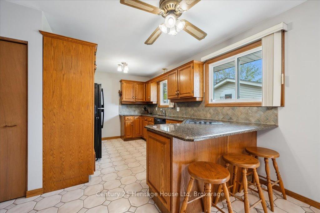 Photo 11 of 49 Sleeman Avenue, Guelph, Junction/Onward Willow — HOMEH