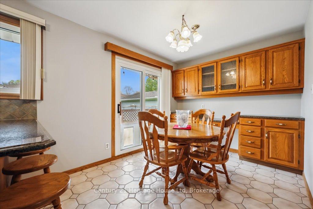 Photo 17 of 49 Sleeman Avenue, Guelph, Junction/Onward Willow — HOMEH