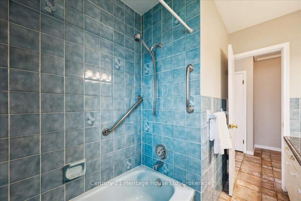 Photo 24 of 49 Sleeman Avenue, Guelph, Junction/Onward Willow — HOMEH