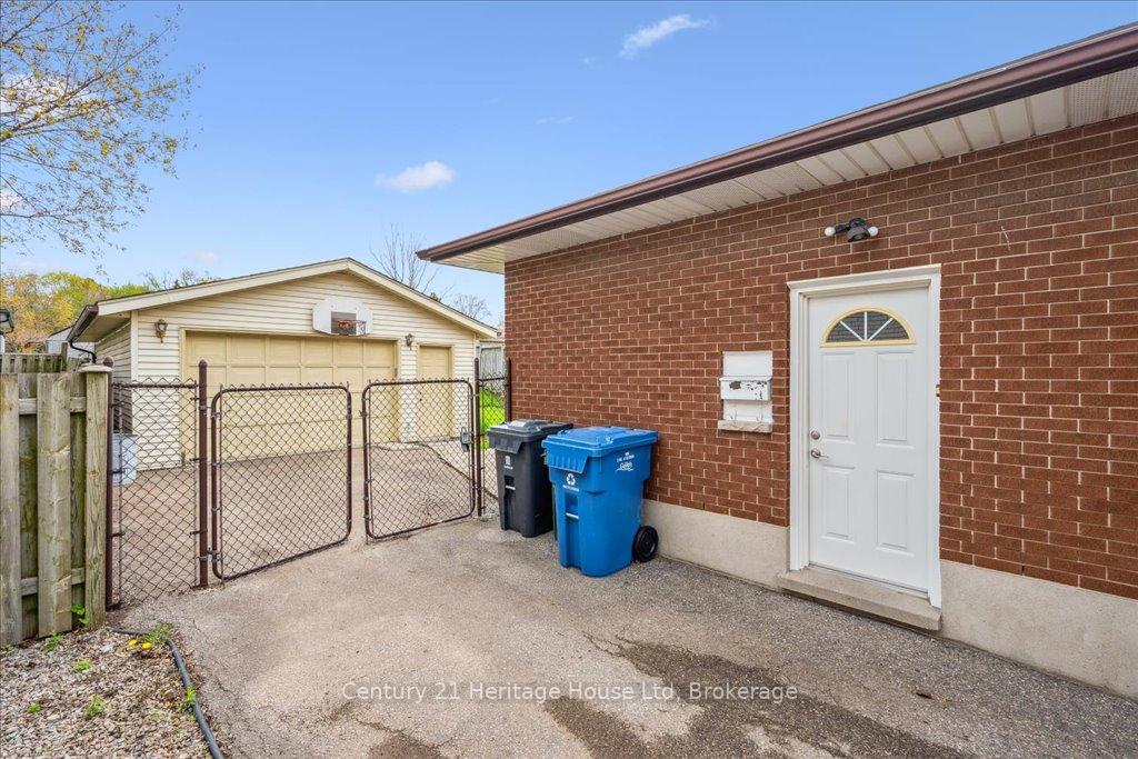 Photo 31 of 49 Sleeman Avenue, Guelph, Junction/Onward Willow — HOMEH