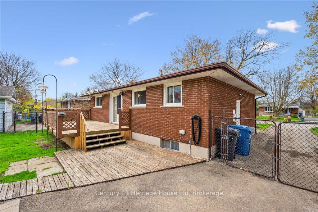 Photo 35 of 49 Sleeman Avenue, Guelph, Junction/Onward Willow — HOMEH