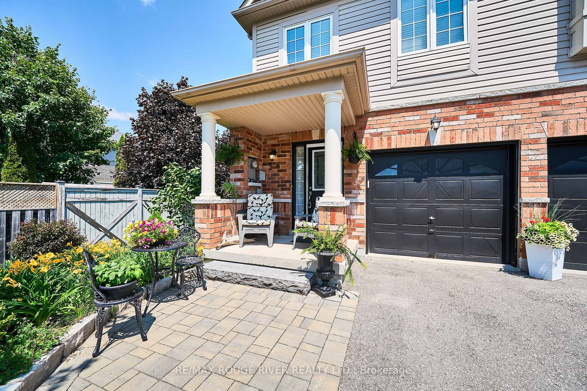 Photo 7 of 26 Lander Crescent, Clarington, Bowmanville — HOMEH