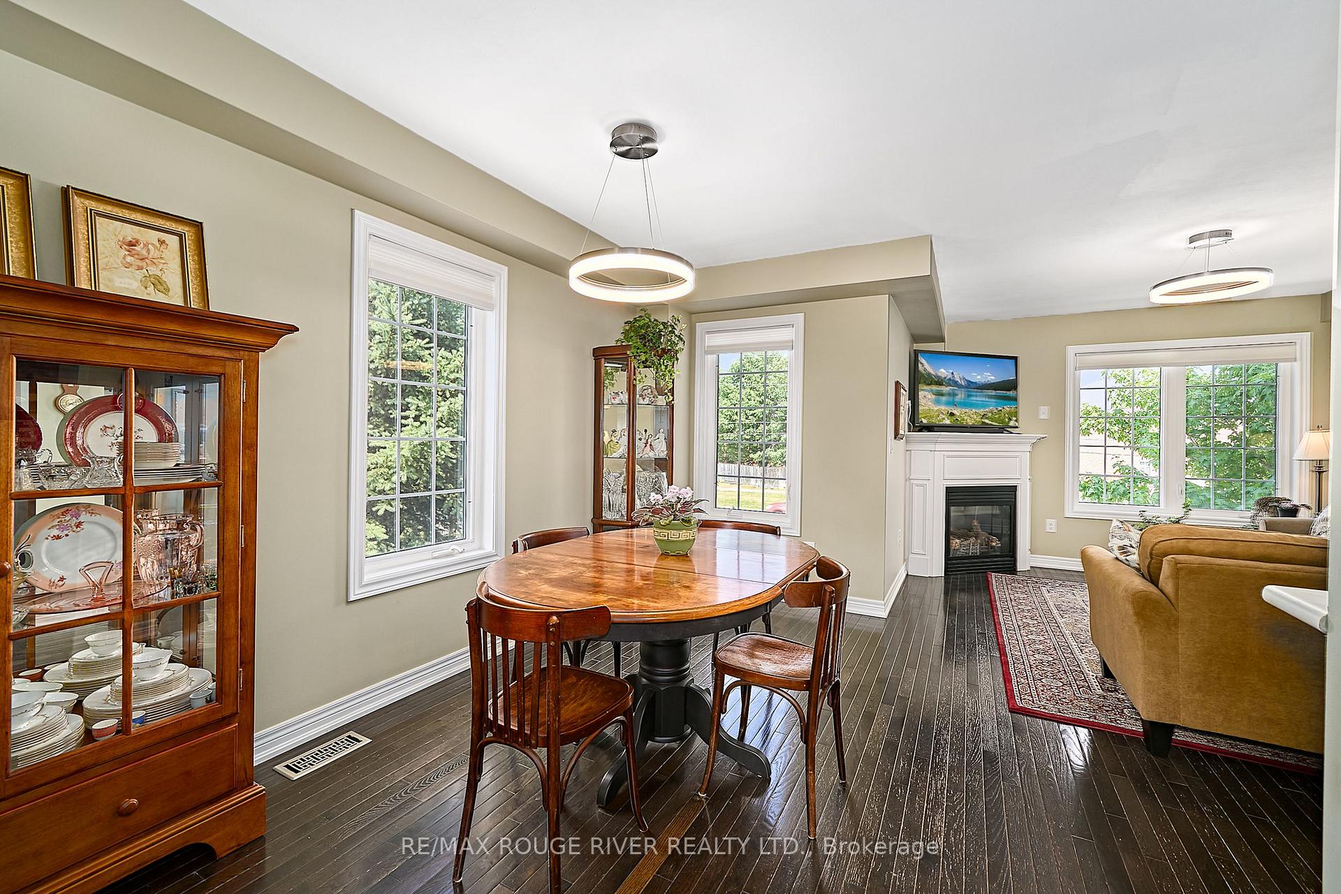Photo 21 of 26 Lander Crescent, Clarington, Bowmanville — HOMEH