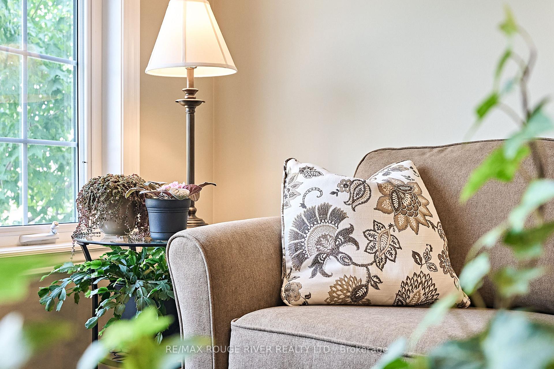 Photo 23 of 26 Lander Crescent, Clarington, Bowmanville — HOMEH