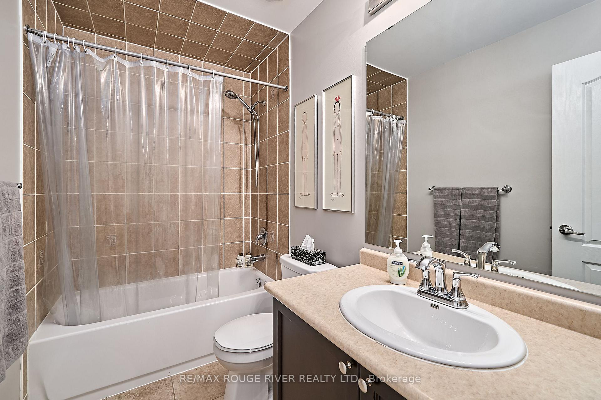 Photo 30 of 26 Lander Crescent, Clarington, Bowmanville — HOMEH