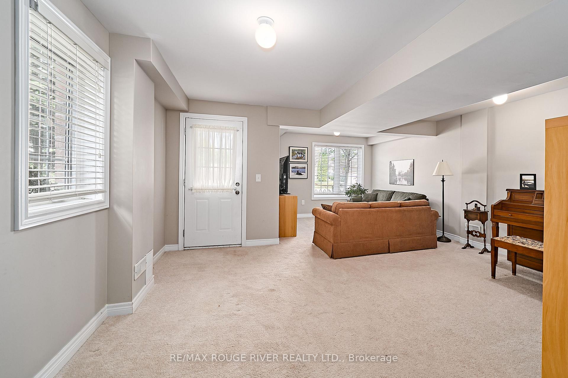 Photo 37 of 26 Lander Crescent, Clarington, Bowmanville — HOMEH
