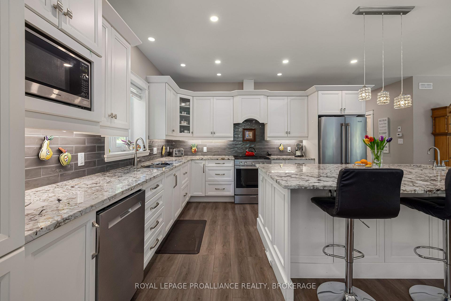 Photo 10 of 1146 Devil Lake Road, Frontenac, Frontenac South — HOMEH